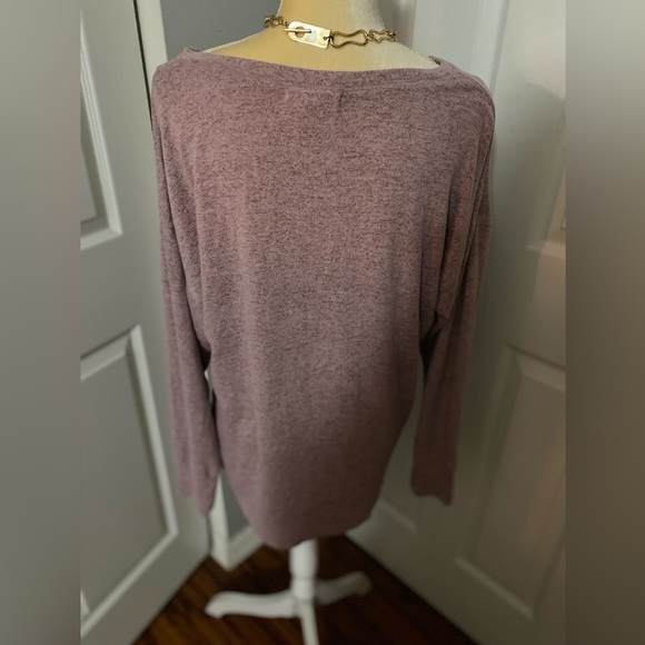 Treasure & Bond Long sleeve pink lightweight sweater. EUC - Picture 3 of 4